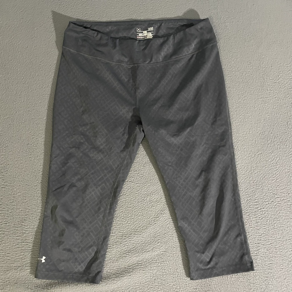 Under Armour Gray Medium‎ Fitted Cropped Heat Gear Leggings